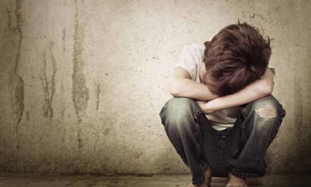 Μητέρα προσπάθησε να κόψει τη γλώσσα του 10χρονου γιου της